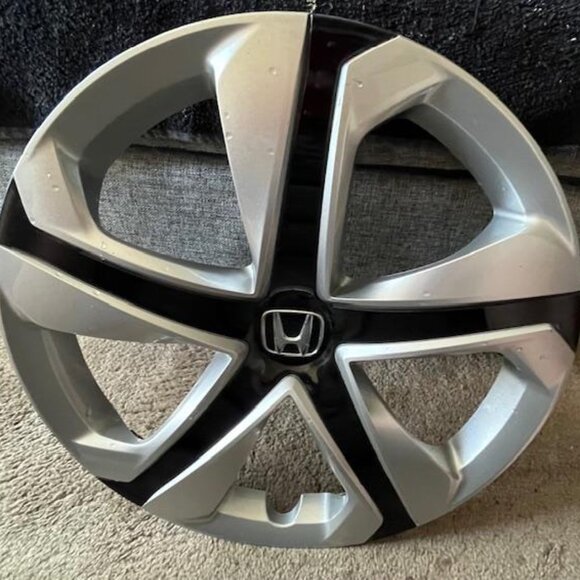 Honda Wheel Covers/Hubcaps - Picture 9 of 9